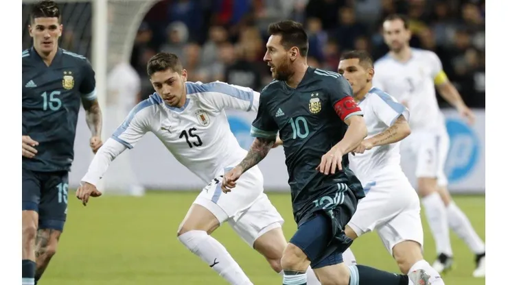 Argentina y Uruguay empataron en un partidazo con final emotivo