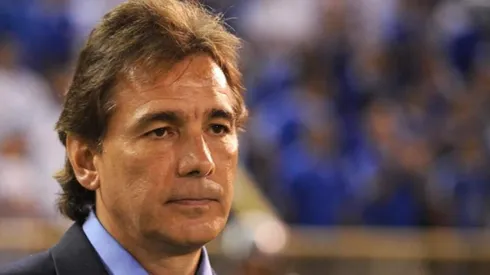 Algunos salvadoreños desubicados agredieron al técnico de La Selecta.