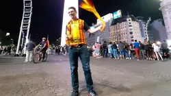 Hincha del Pereira celebró el ascenso en el obelisco de Buenos Aires