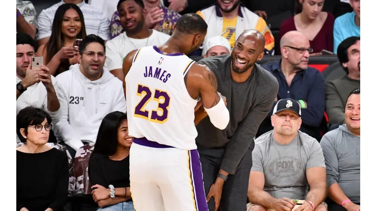 La foto épica: Kobe Bryant y LeBron James emocionaron al mundo de los Lakers