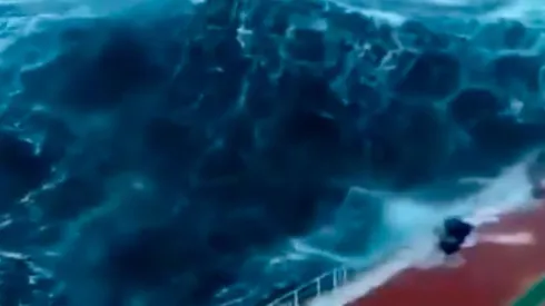 Video viral: así se ve una tormenta desde un barco cuando el mar se pone diabólico