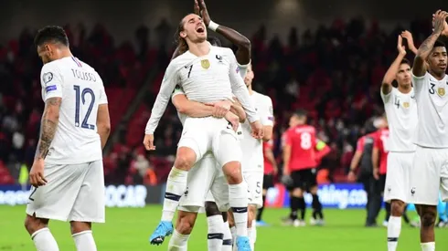 Francia ganó, está en la Euro y ahora debe esperar para saber si será cabeza