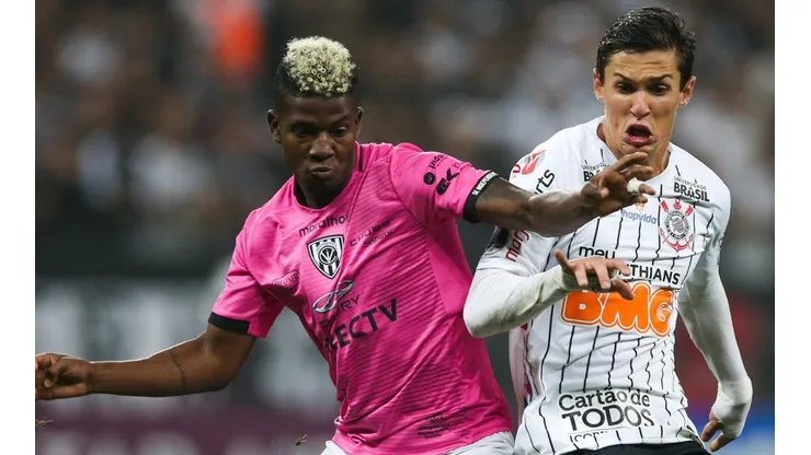 Santos comenzará a negociar por Washington Corozo