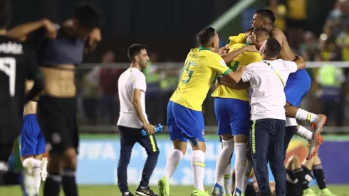 Con un polémico penal, Brasil le quitó el sueño a México y se consagró campeón del Mundial