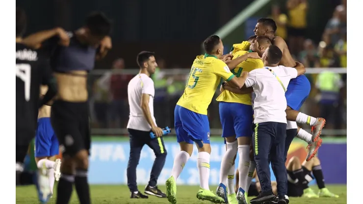 Con un polémico penal, Brasil le quitó el sueño a México y se consagró campeón del Mundial