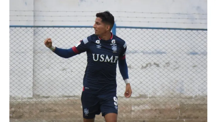 Joffre Escobar hizo un doblete para la San Martín.