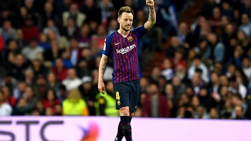 Ivan Rakitic defendiendo los colores de Barcelona.
