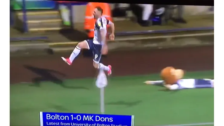 El Bolton hizo un gol en el 90, pero todos se quedaron pensando en la mascota del club