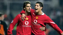 Van Nistelrooy festejando un gol con Cristiano Ronaldo.
