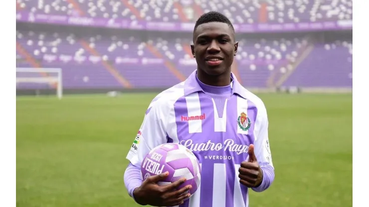 Stiven Plaza en su presentación en Valladolid.