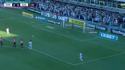 Segura resolución de Carlos Sánchez.