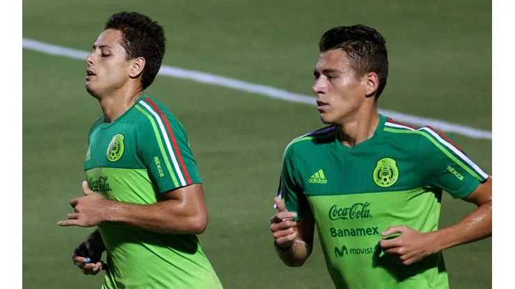 Héctor Moreno, molesto por los rumores de la ausencia de Chicharito Hernández en la Selección