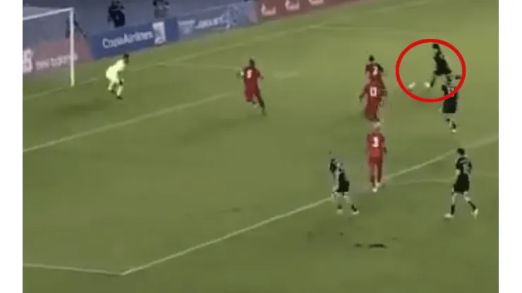 Raúl Jiménez definió con clase y México ya le gana a Panamá
