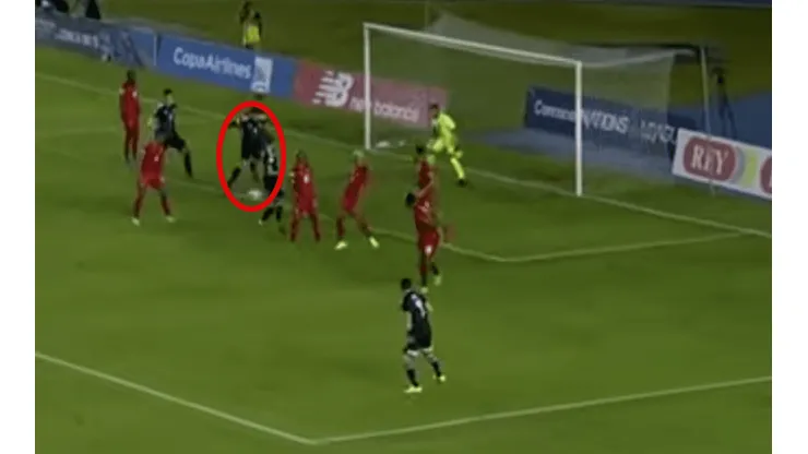 De taco, Edson Álvarez anotó el 0-2 de México en Panamá
