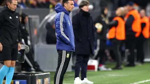 Scaloni: "Los jugadores dejan la vida por la camiseta y realmente juegan bien"