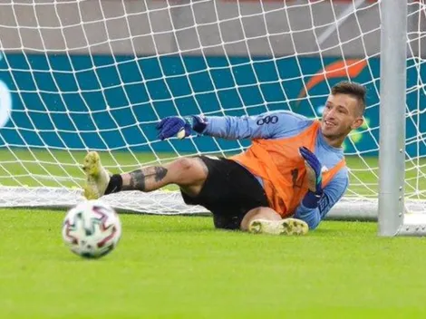 Brian Lozano fue ¡portero! en el entrenamiento de Uruguay