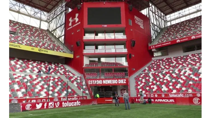 El Estadio Nemesio Diez es uno de los más atractivos del país.