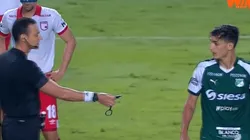 Critican a Roldán por querer darle el pito a Dineno por reclamo: ''Pite usted''