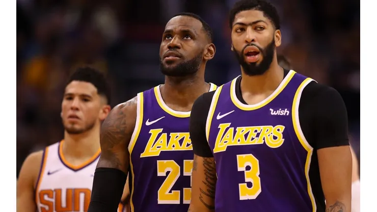 Los Angeles Lakers v Phoenix Suns