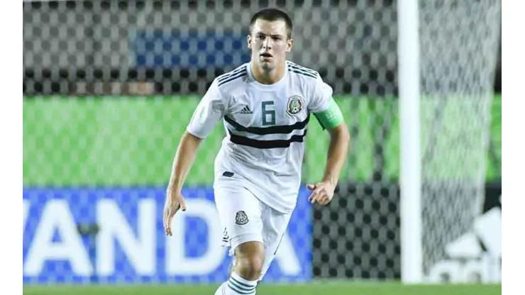 Eugenio Pizzuto, capitán de la Sub 17