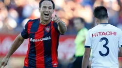 Mauro Matos con la camiseta de San Lorenzo.