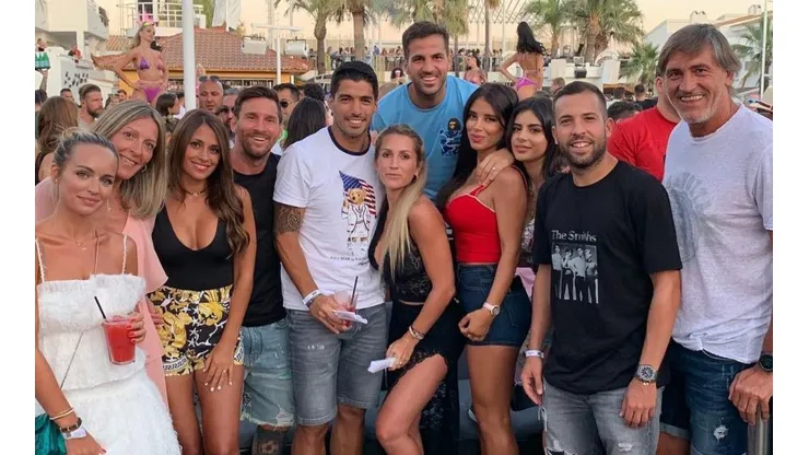 Foto de Anto de fiesta con todos.