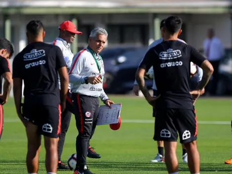 Rueda decidió adelantar el viaje de la Roja a Lima por la situación en Chile