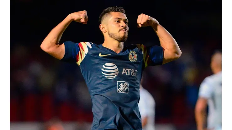 Henry Martin celebrando por el América