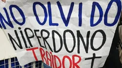 Le hizo una bandera a Mauro Zárate y ahora podría ir preso