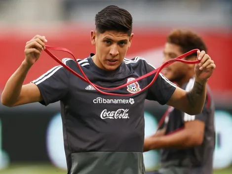 Otro dolor de cabeza para el Tri: Edson Álvarez dejó el entrenamiento por una molestia