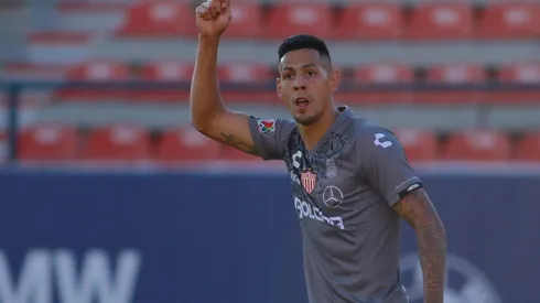 Quiroga se mantiene en la cima goleadora