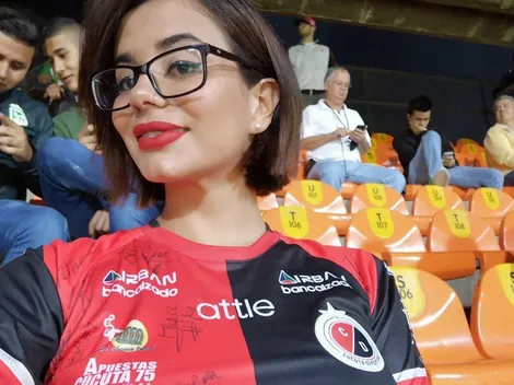 Amaranta Hank desafió todo: se fue al Atanasio con la camiseta del Cúcuta y se robó el show