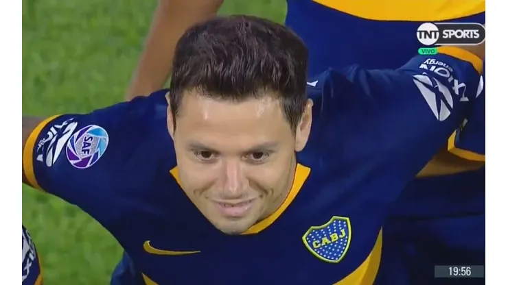 La sonrisa irónica de Mauro Zárate.