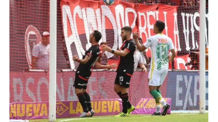 Newell's le ganó 2-0 a Defensa y cortó la mala racha