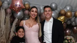 Mateus Uribe en la fiesta de cumpleaños de su esposa, Cindy Álvarez.