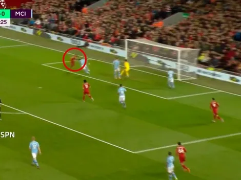 Es una fiesta: Mané apareció por atrás de todos y metió el 3 a 0 con una palomita