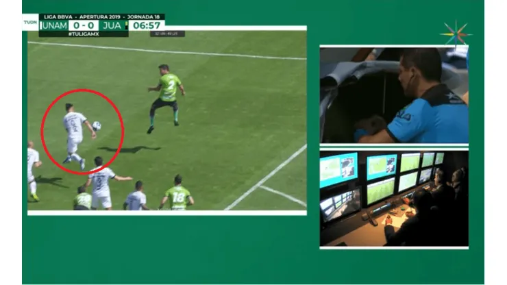 El penalazo que el árbitro decidió no darle a Juárez.