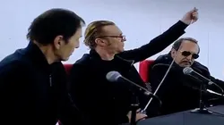 Los Simuladores le dieron inicio a la fiesta.