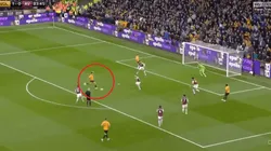 El golazo de Raúl Jiménez para el 2-0 parcial.