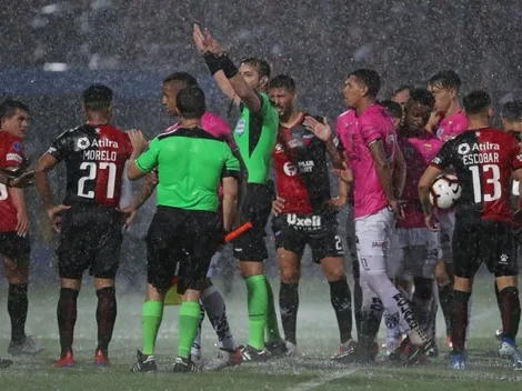 Están en un cumpleaños: el tuit de Independiente del Valle riéndose de la suspensión por lluvia