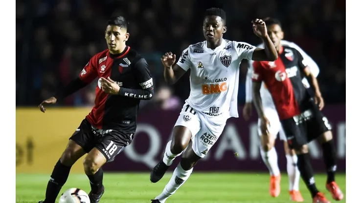 A esperar media hora: la final de la Sudamericana se suspendió momentáneamente