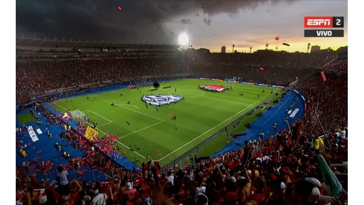 El estadio de Cerro Porteño, invadido por hinchas de Colón.