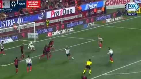 Pizarro hizo magia dentro del área para el segundo tanto de Rayados