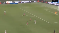Foto del duelo entre Barcelona y River en el Mundial de Clubes.
