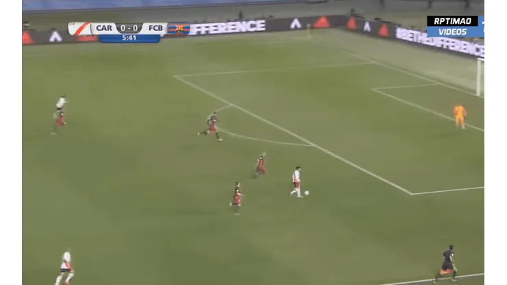 Foto del duelo entre Barcelona y River en el Mundial de Clubes.