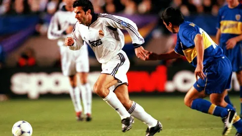 Foto del Pepe mirando al gran Figo.