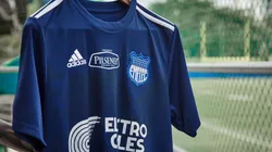 La nueva camiseta del elenco Eléctrico.