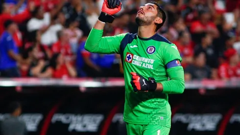 El motivo por el cual Jesús Corona renovaría en Cruz Azul a sus 38 años