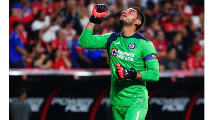 El motivo por el cual Jesús Corona renovaría en Cruz Azul a sus 38 años