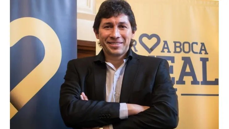 Bermúdez respondió con un tuit los dichos de Riquelme: "Desde aquí lo apoyo totalmente"